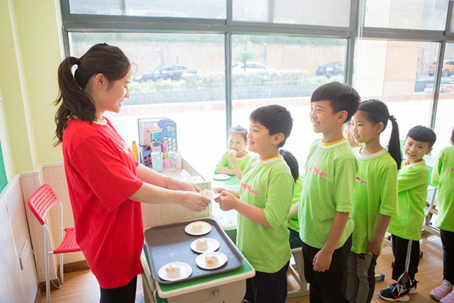 托管校區(qū)簽到安全如何保證？365智能寶手機(jī)刷臉簽到來(lái)幫你